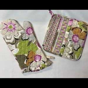 Vera Bradley Portobello Road Oven Mitt and Hot Pad